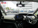 セレナ 1.2 e-POWER ハイウェイスター V 