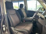 運転席シート廻りは使用感も少なく、良好な状態となっています。丁寧に使われていたことがよくわかりますね。