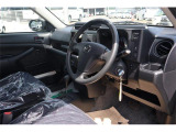 前席全体 目線も高く広い視界で安心して運転することができますね!