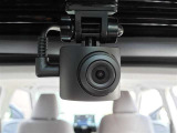 後方独立型のドライブレコーダーです。後ろからのあおり運転にも安心です。