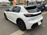テールランプも3本線!