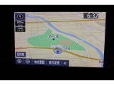 9インチディスプレイオーディオを装備。スマホとクルマをつなぐことで、これまでのナビに加えて、いろんなサービスが楽しめます。ナビキットが装着されているので地図も表示できます。