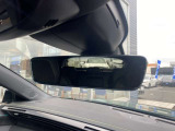 快適なショールームにて、お車選びのお手伝いから、ご購入後の整備待ちまで、ご対応致します。