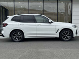 国道1号線に沿い横浜市営地下鉄「三ッ沢上町駅」から徒歩約10分。 BMW Premium Selection 横浜三ッ沢店 / 〒240-0062神奈川県横浜市保土ヶ谷区岡沢町322-3 / TEL:045-612-8488