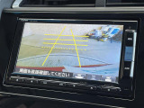 【バックカメラ】便利なバックカメラ装備で安全確認を頂けます。駐車が苦手な方にもオススメの便利機能です♪