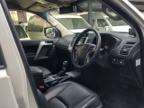 安全な運転を支援する衝突回避支援パッケージ「Toyota Safety Sense P」を搭載し、車両だけではなく歩行者や自転車運転者の検知も可能にし、衝突回避を支援します。