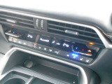 運転席、助手席にシートヒーター、ベンチレーションがついてます。