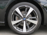 225/40R18
