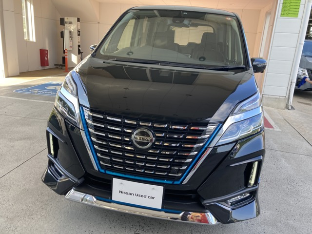 セレナ 1.2 e-POWER ハイウェイスター V 