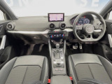 Q2 30 TFSI スポーツ 