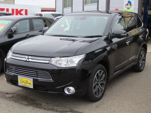 アウトランダーPHEV 2.0 G ナビパッケージ 4WD 