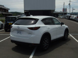 令和2年式のCX-5XD-Lのディーゼル車入庫!!純正メモリーナビ!!リアカメラ!!レザー電動シートヒーター!!ステアリングヒーター!!電動リアゲート!!ETC!!障害物センサー!!スタッドレスセット