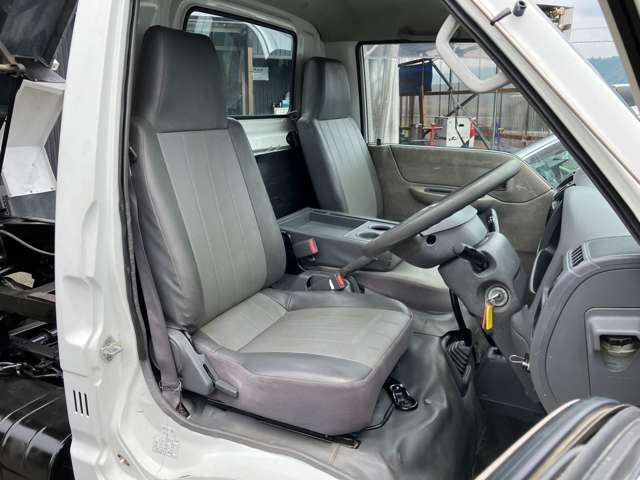 マツダ ボンゴトラック 2.0 DX ディーゼル 4WD の中古車詳細