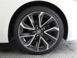 R7年式夏タイヤ225/40R18ダンロップ製です。