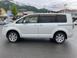デリカD:5 2.2 D プレミアム 4WD 