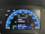 【ロードサインアシスト(RSA)】カメラが道路標識を読み取り、インストルメントパネル内に表示します!制限速度や一時停止、進入禁止、はみ出し禁止などの交通規制の見落としを軽減します!