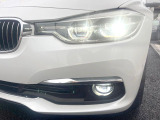 ●LEDヘッドライト:夜間走行時も良好な視界を確保し安心して運転できる高輝度LEDヘッドライトを装備!点灯速度が早く、消費電力も抑えられています。