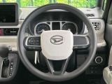【ステアリングスイッチ】運転中、前方から目線をそらすことなく、オーディオ等の操作が可能な便利機能!安心&快適なドライブを演出してくれます♪