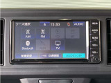 Bluetooth対応、CD再生機能付き。お好きな音楽を聴きながらのドライブは楽しいですよね〜♪