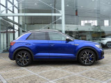 【主要装備】■IQ・Light■デジタルメーター■アダプティブシャシコントロール■フルタイム4WD■スマートフォンワイヤレス充電■トラベルアシスト■アップルカープレイ■アンドロイドオートほか