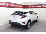 C-HR ハイブリッド 1.8 S LED パッケージ