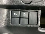 ハンドルの左側にはHondaセンシング用のVSA解除スイッチなどがついています。