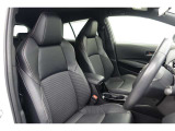 しっかりとしていて上質な座り心地のシートです。 座り心地も良くて長時間の運転も快適ですよ。 肌触りの良いシートが評判です。