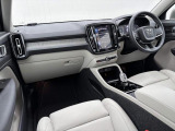 XC40 B4 AWD インスクリプション 4WD 
