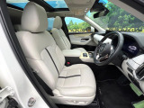 運転席シート廻りは使用感も少なく、良好な状態となっています。丁寧に使われていたことがよくわかりますね。