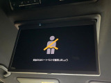 【フリップダウンモニター】大画面モニターで後席でもエンタメをお楽しみいただけます。小さなお子様にも大人気の装備です♪