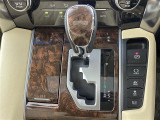 ヴェルファイア ハイブリッド 2.5 X E-Four 4WD 4WD サンルーフ