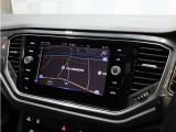 ■純正インフォテインメントシステム(SSDナビ、Bluetooth、Type-C USB入力端子、ジェスチャーコントロール、ワイヤレスApple CarPlay・Android Auto対応)