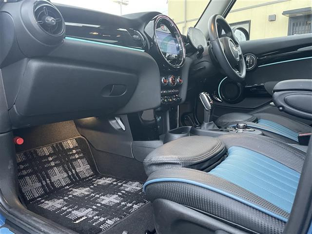 BMW MINI 車検付:★内装外装綺麗★ブラックユニオン柄で統一★78000㎞★ライトニングブルー BMW MINI 車検付:☆内装外装綺麗☆ブラックユニオン柄で統一☆78000