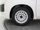 タイヤサイズは 155/80 R14 です。