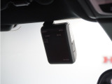 ◆ドライブレコーダー◆映像・音声などを記録する自動車用の装置です。 もしもの事故の際の記録はもちろん、旅行の際の思い出としてドライブの映像を楽しむことができます。