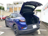 バックドアが大きく開きますので、荷物の積み下ろしもしやすいです。