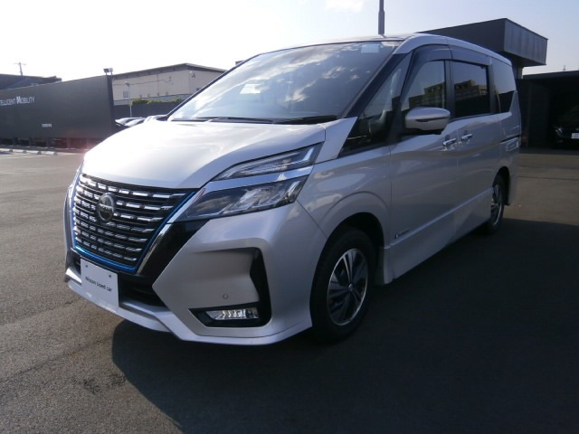 セレナ 1.2 e-POWER ハイウェイスター V 