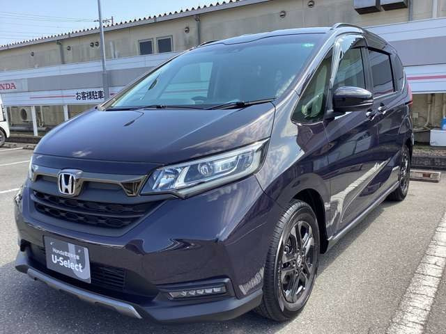 フリード 1.5 クロスター ブラックスタイル 