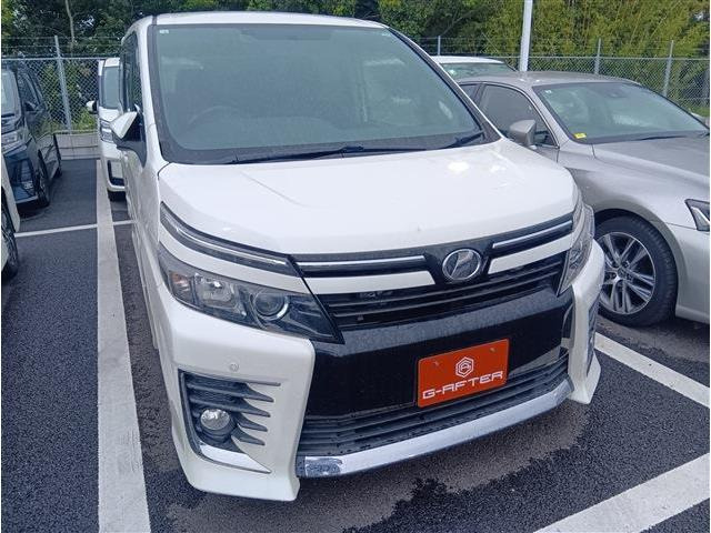 ヴォクシー 2.0 ZS 9型ナビTV後席モニタ両側電動7人乗Bカメラ