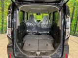 積み下ろしのしやすいデッキにはたっぷりと荷物を積み込んでいただけます。遊びから仕事まで、様々なシーンで頼れます♪
