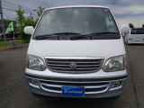 ハイエース 3.0 スーパーカスタムG トリプルムーンルーフ ディーゼル 4WD 