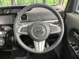【ステアリングスイッチ】運転中、前方から目線をそらすことなく、オーディオ等の操作が可能な便利機能!安心&快適なドライブを演出してくれます♪