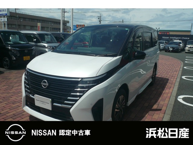 セレナ 1.4 e-4ORCE ハイウェイスターV 4WD 