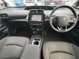 プリウス 1.8 S E-Four 4WD 