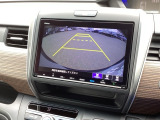 バックモニターにガイド線表示付きなので車庫入れも安心【カメラアングルは3パターンから選べます】知らない道でも安心して楽しくお出かけができます。