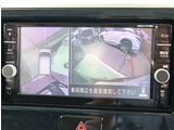 お客様のニーズを想像しながら、『見て』『触って』『体感』が出来るように仕入れ活動を行っております。