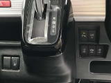 レーダーブレーキサポート(衝突被害軽減ブレーキ)の操作スイッチなど、運転席側シートヒーター付き