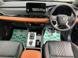 アウトランダー PHEV 2.4 P 4WD 