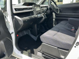 店舗にて現車の確認もいただけますので、お電話で在庫のご確認の上是非ご来店くださいませ。