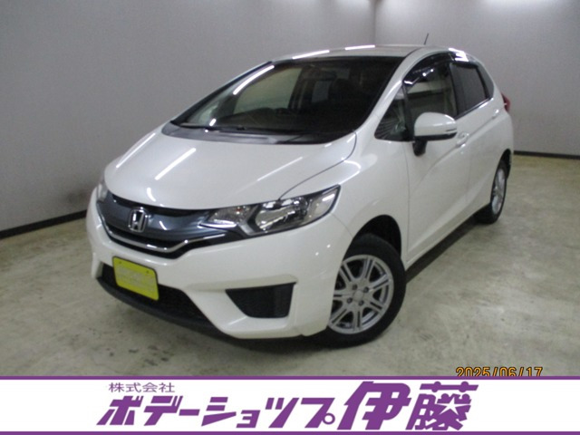 フィット 1.3 13G Fパッケージ 4WD 